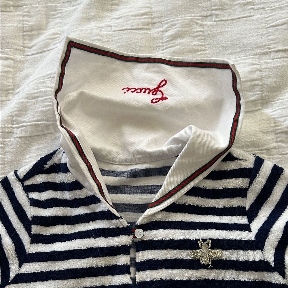 Gucci Navy and White Striped Kids Tee “ as is”

Not sure if it’s real. A gift.